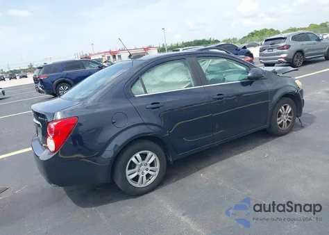 2015 Chevrolet Sonic Lt Auto z USA, uszkodzony, nr VIN 1G1JC5SH2F4207981